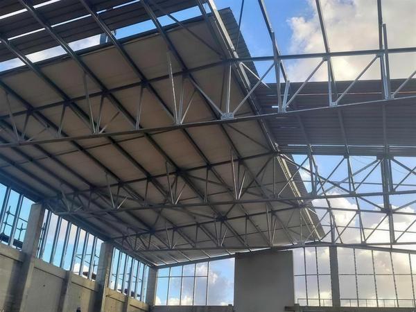 Commercial roofing project